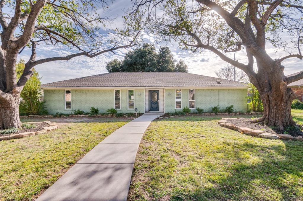 2118 Wellington Drive Property Photo
