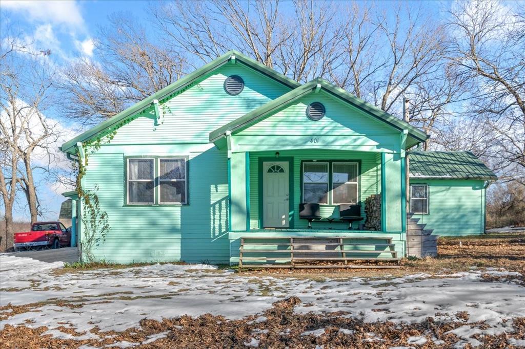 401 Willow Street Property Photo