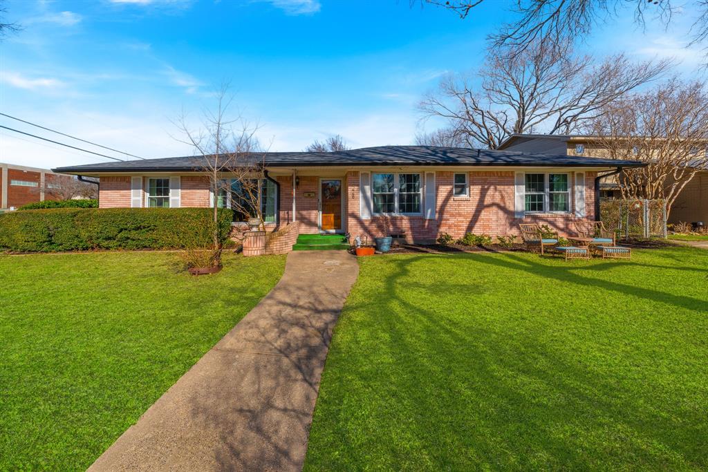 1228 Elmwood Drive Property Photo
