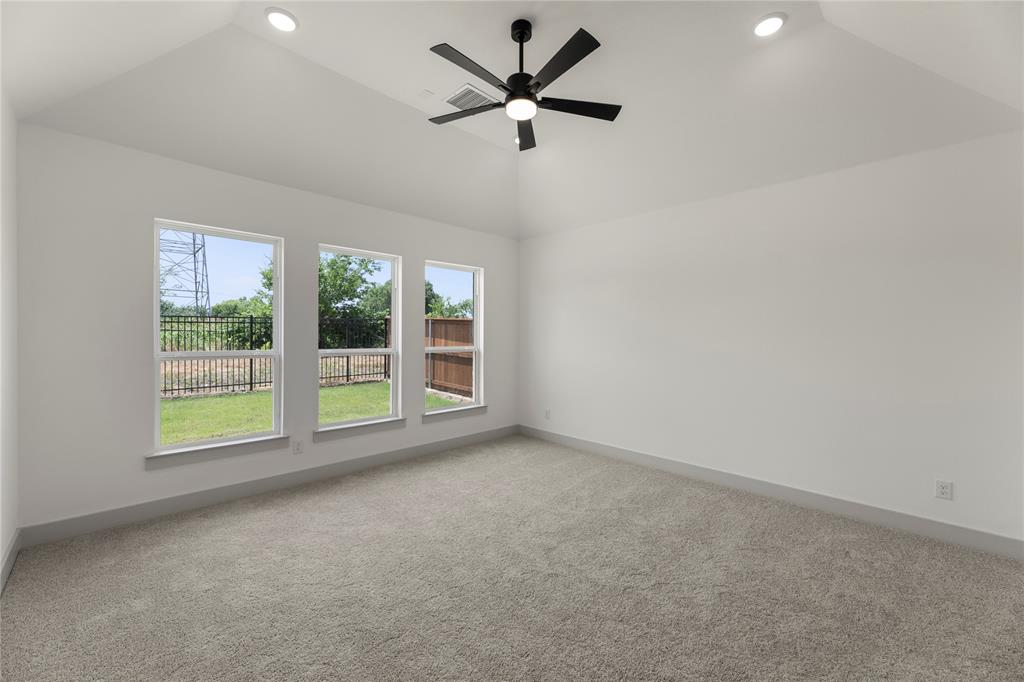 924 Salvation Drive Property Photo 25