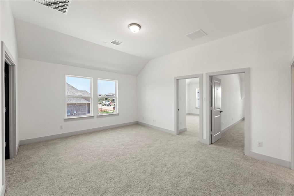 924 Salvation Drive Property Photo 32