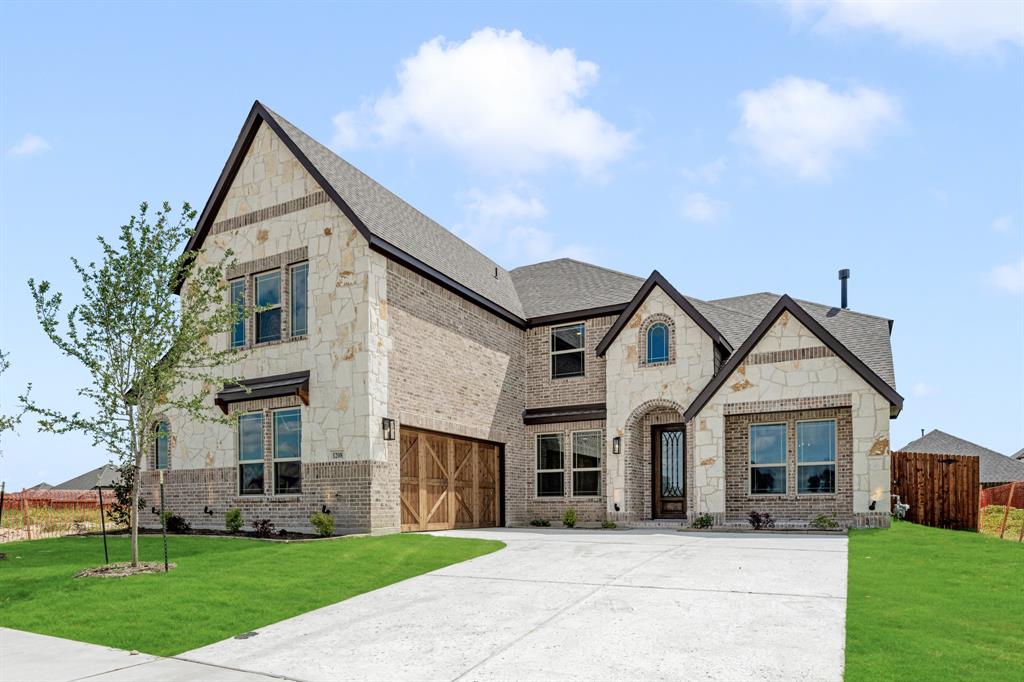 1208 Woodbine Drive Property Photo 1