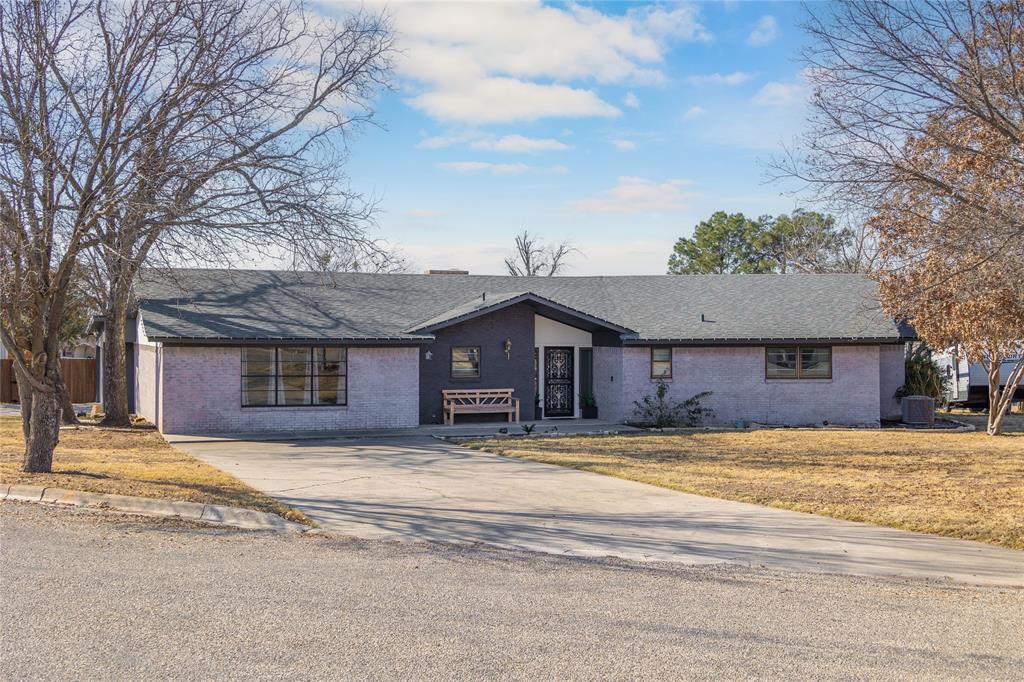 101 Greentree Circle Property Photo