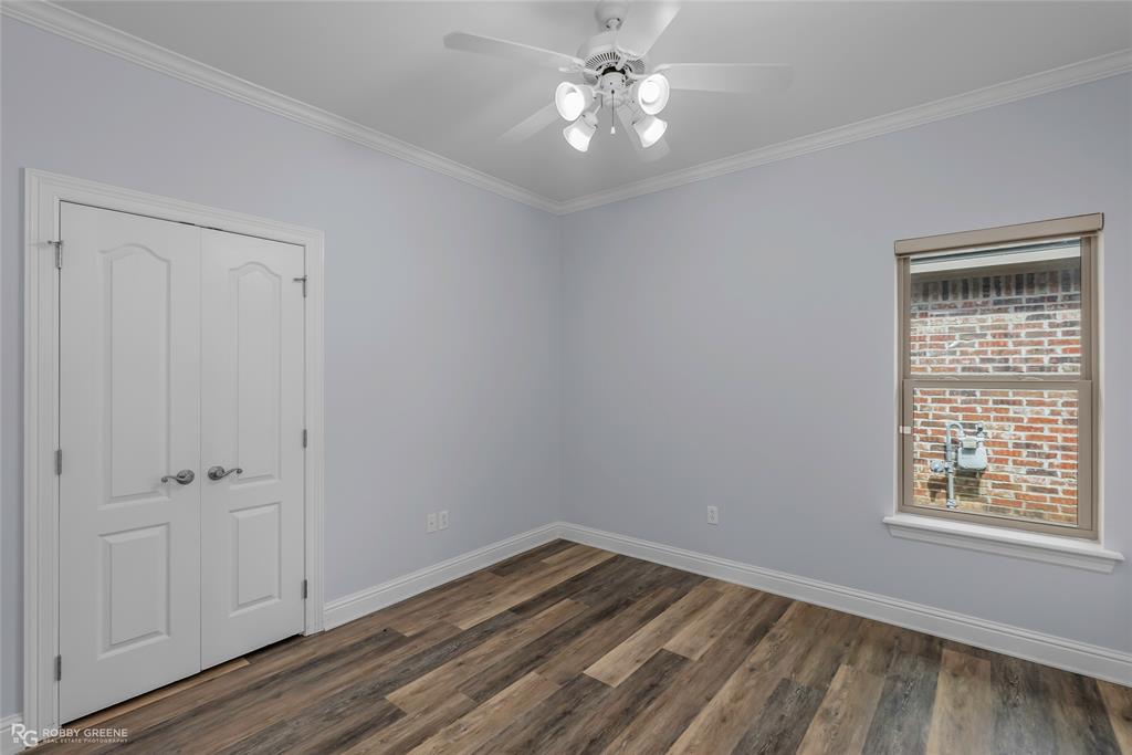 222 Gloucester Drive Property Photo 15
