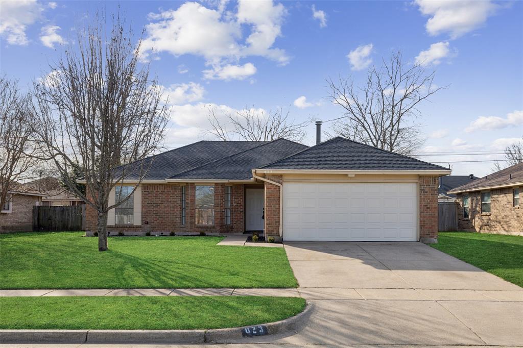823 Bentle Street Property Photo