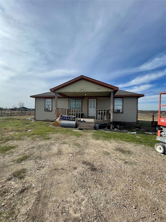 7010 County Road 1050 Property Photo