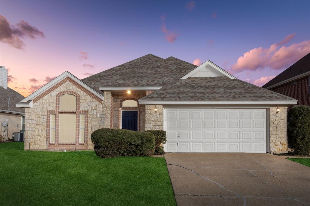 6120 Huntington Drive Property Photo