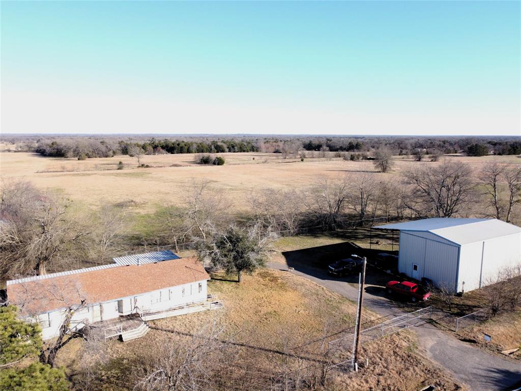 7245 Farm Road 275 Property Photo