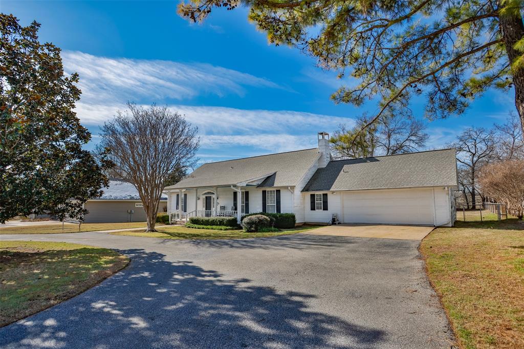 128 San Chez Drive Property Photo 2