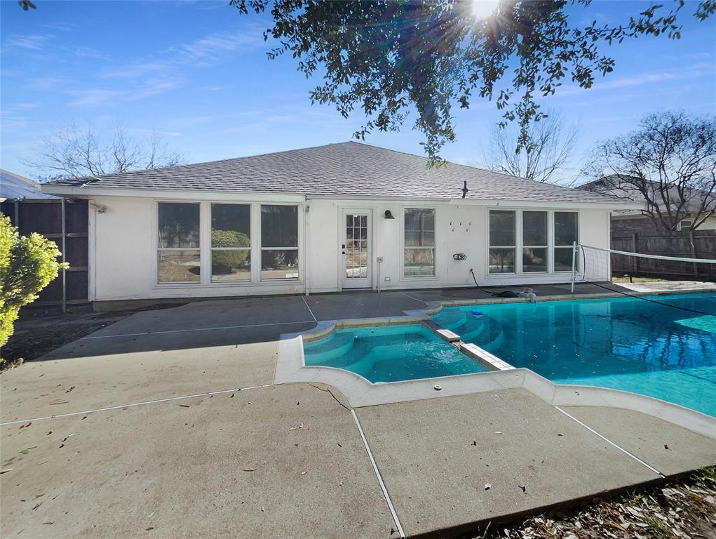 1004 Greenbriar Lane Property Photo 8