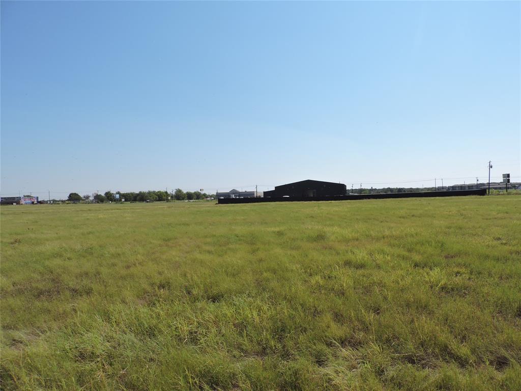 06 Lawson Ave Property Photo 1