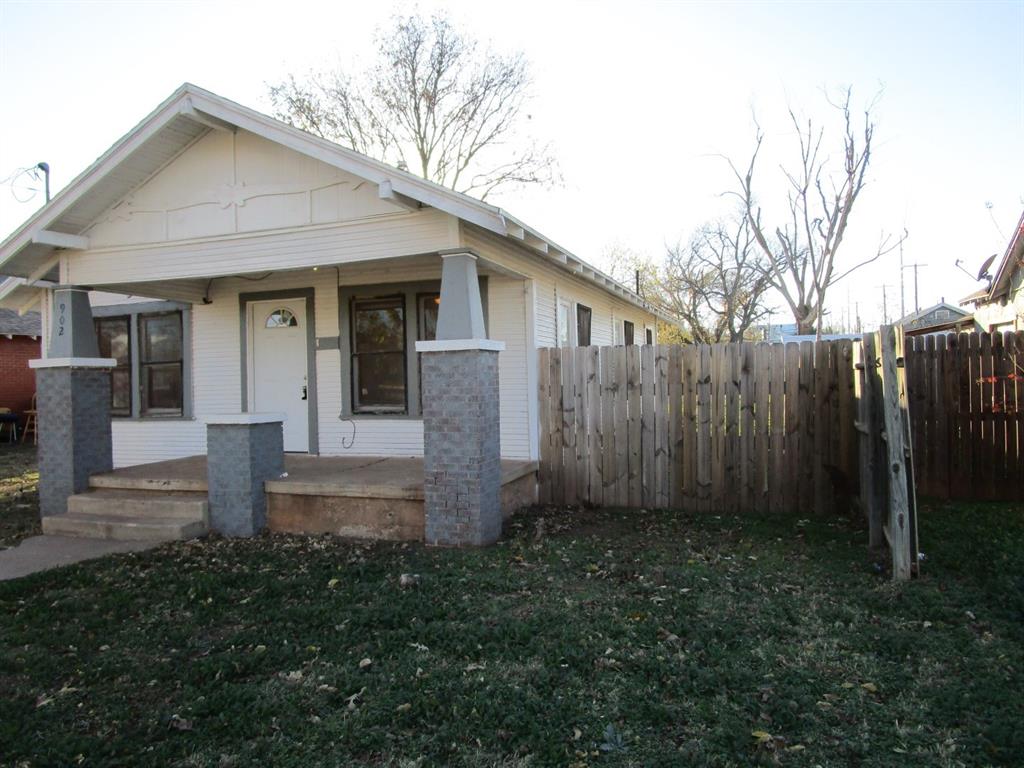 902 Lubbock Street Property Photo 2