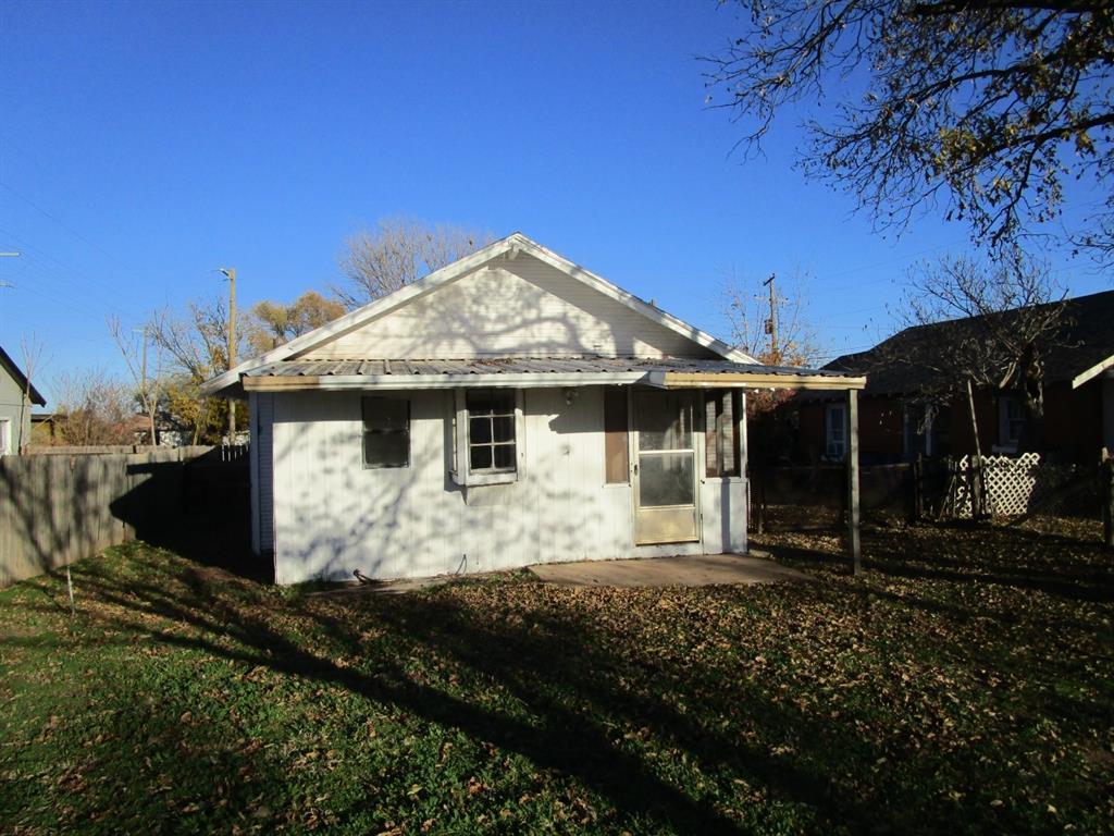 902 Lubbock Street Property Photo 8