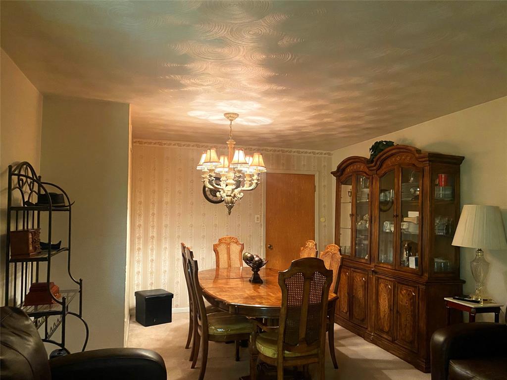 1136 E Five Mile Parkway Property Photo 7