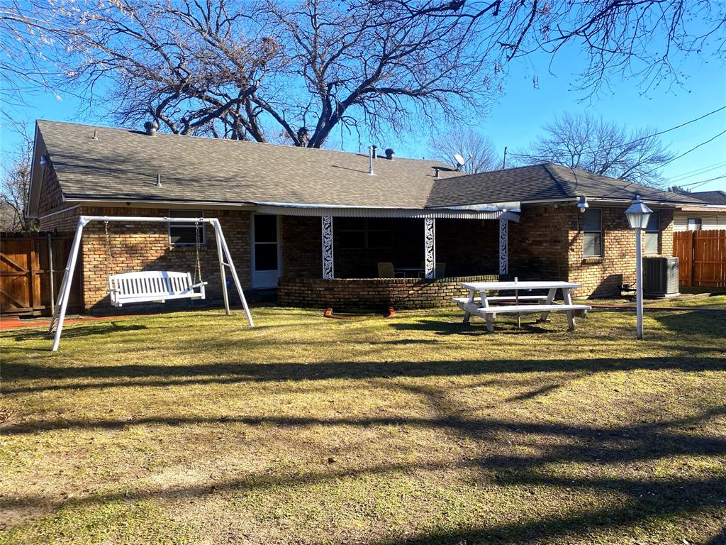 1136 E Five Mile Parkway Property Photo 23