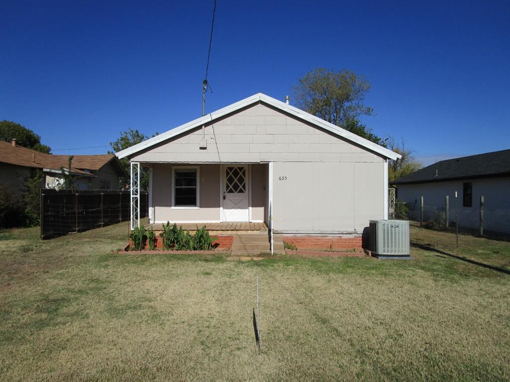 605 E Glisson Avenue Property Photo