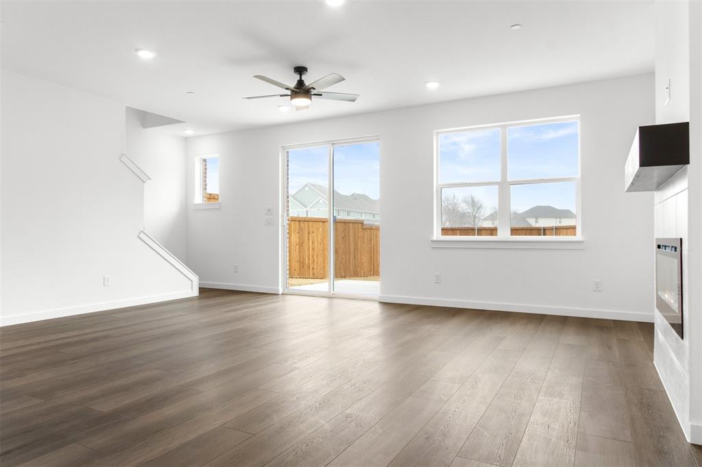 725 Tower Road Property Photo 5