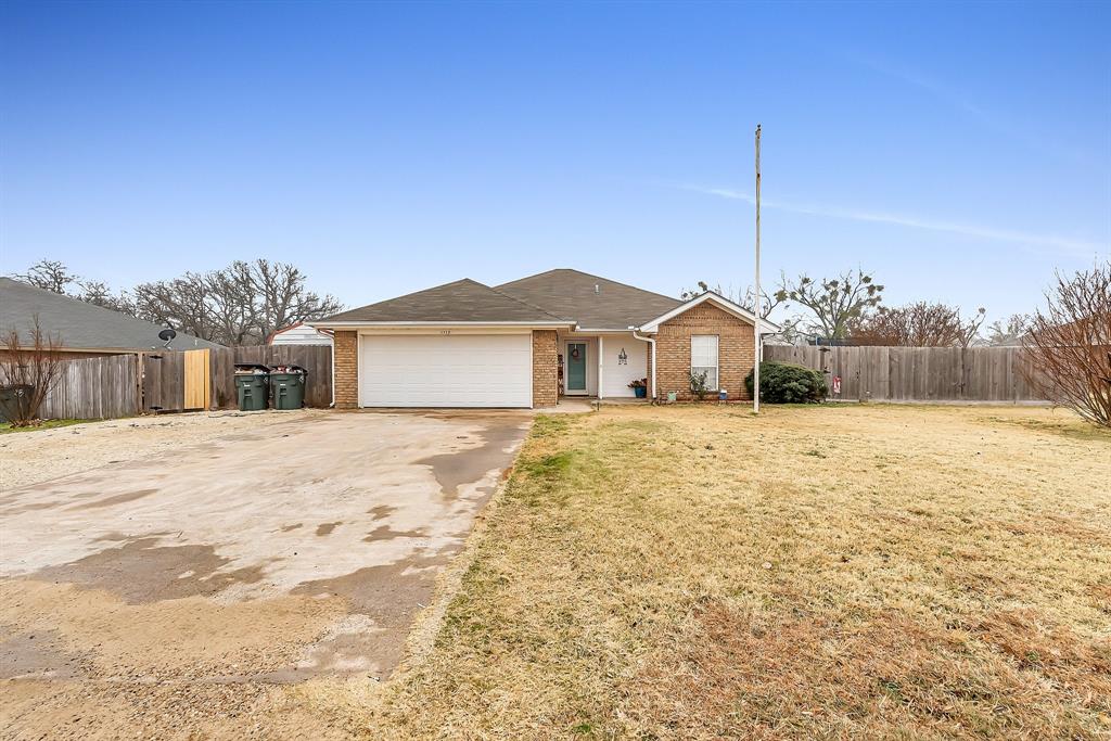 1117 Crescent Drive Property Photo