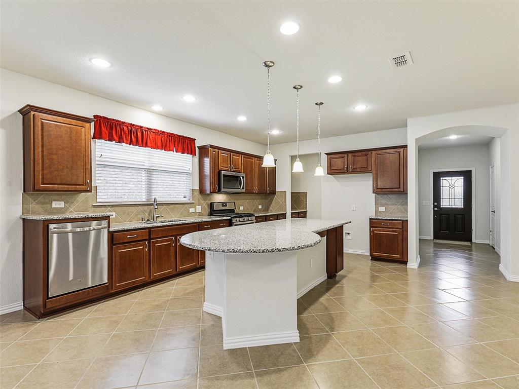 2337 Brookdale Drive Property Photo 2