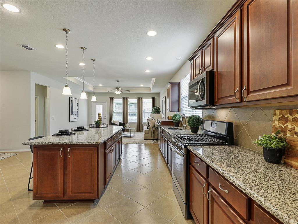 2337 Brookdale Drive Property Photo 8