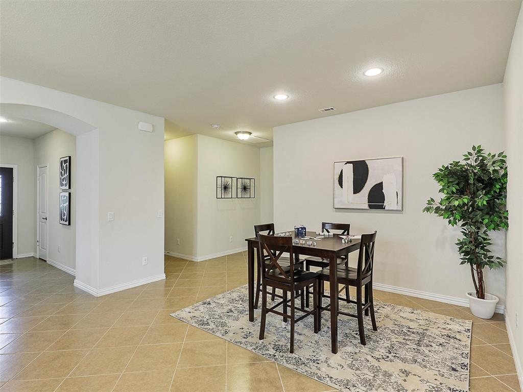 2337 Brookdale Drive Property Photo 9