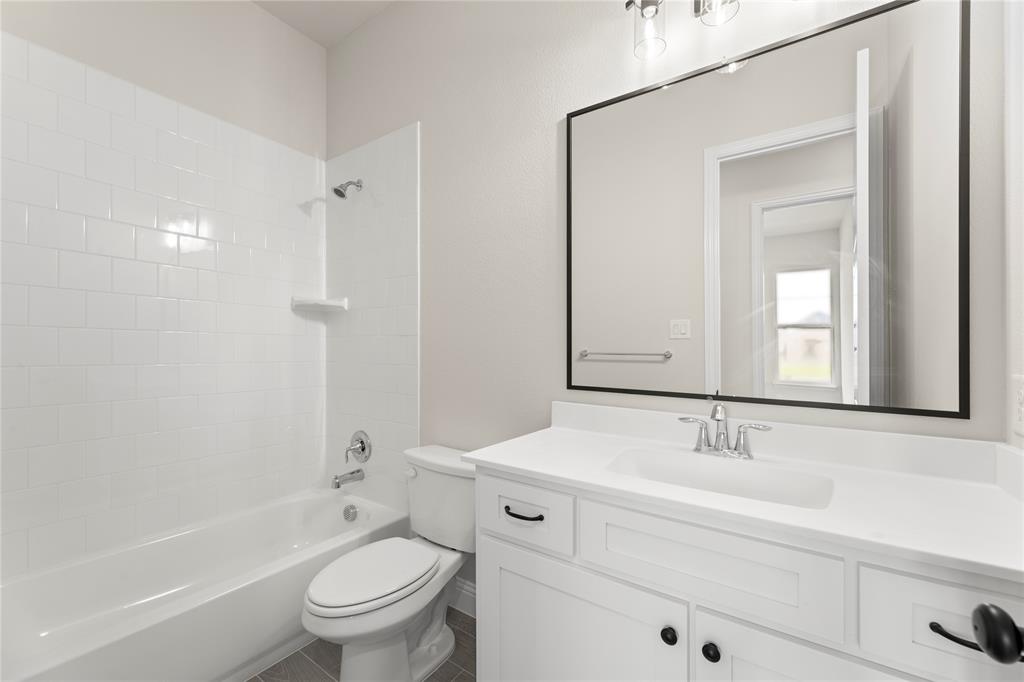 9813 Dahlia Boulevard Property Photo 13