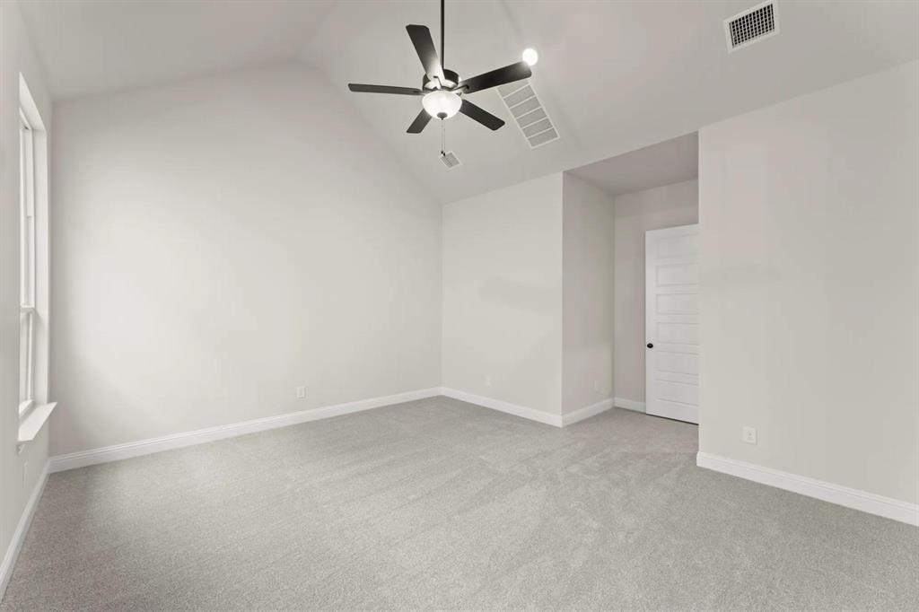 9813 Dahlia Boulevard Property Photo 16