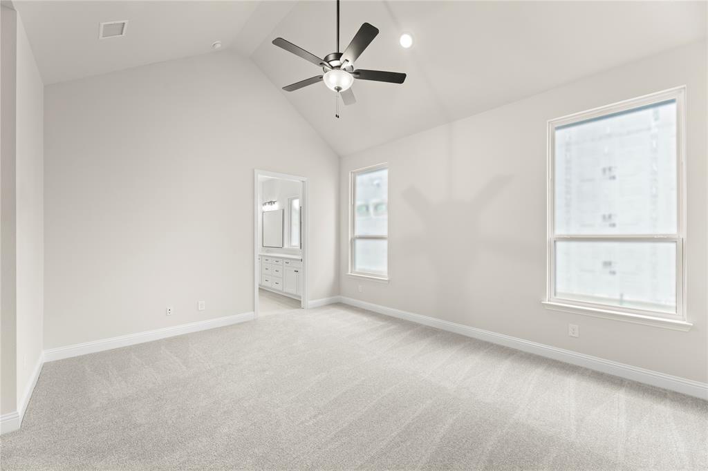 9813 Dahlia Boulevard Property Photo 28