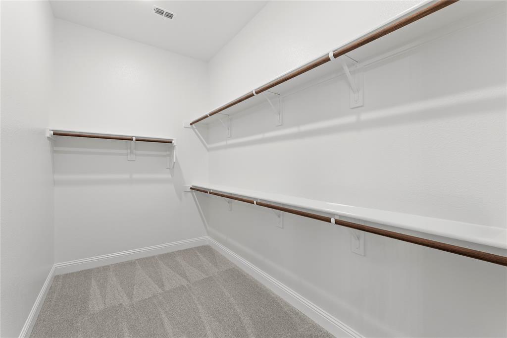 9813 Dahlia Boulevard Property Photo 33