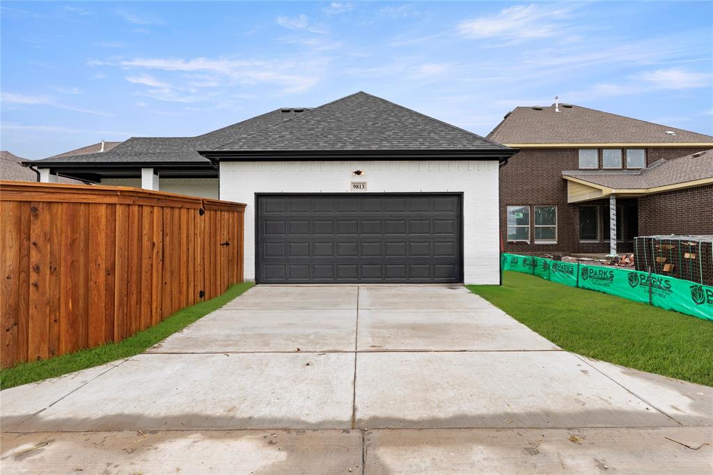 9813 Dahlia Boulevard Property Photo 39