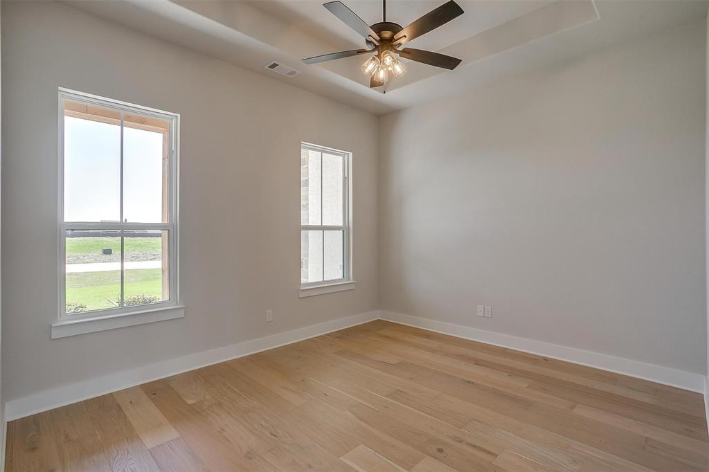 230 Everly Way Property Photo 6