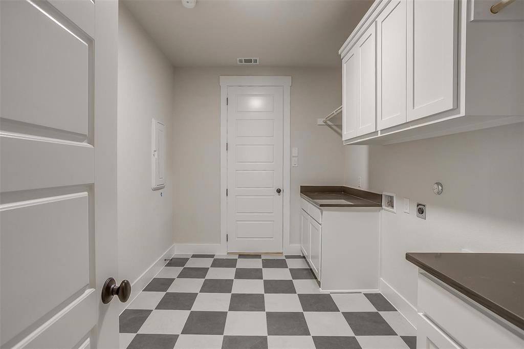 230 Everly Way Property Photo 27