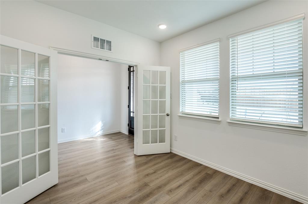 2205 Meadowlark Lane Property Photo 6