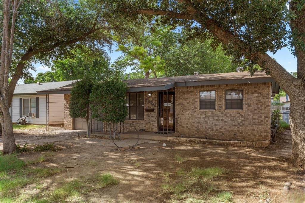 2920 Cunningham Drive Property Photo 1