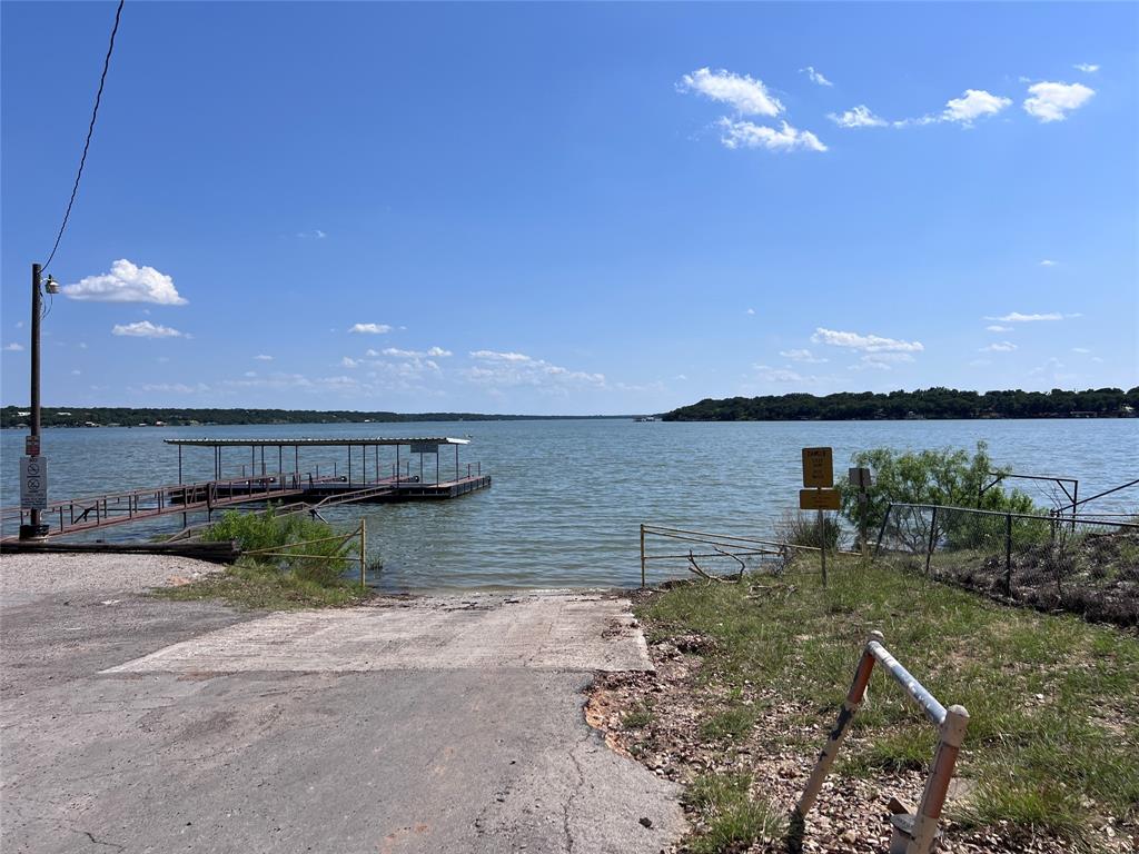 4394 Iroquois Drive Property Photo 3