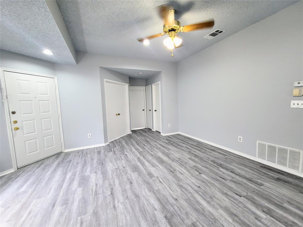 302 W Warrior Trail Property Photo 8