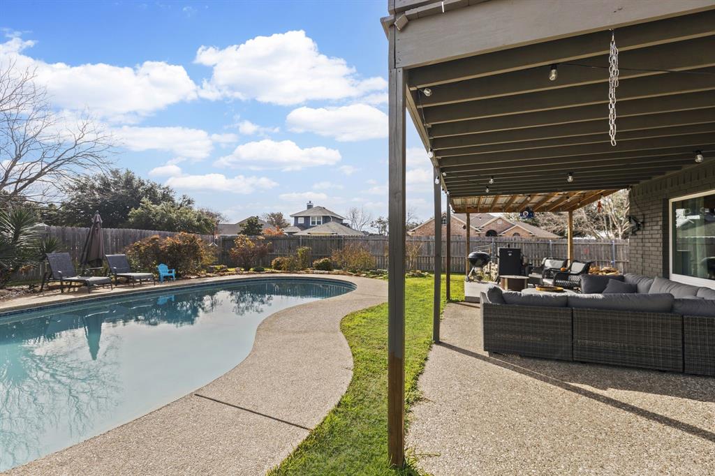 9001 Hour Glass Circle Property Photo 1