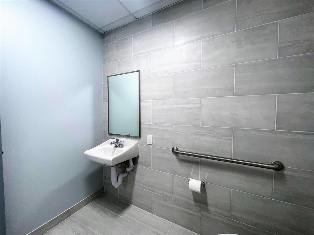 110 S Preston Road B2 Property Photo 7