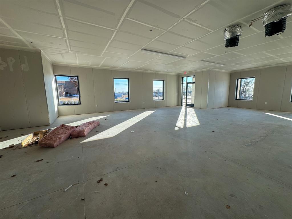 900 W Thompson Street Property Photo 20