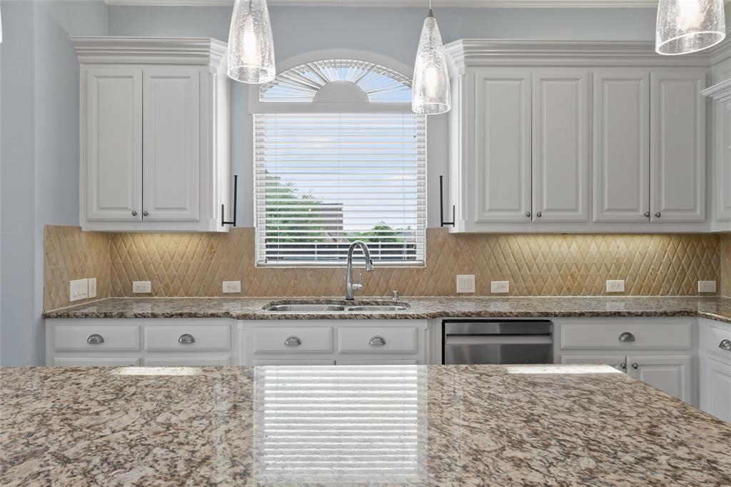 10918 Alta Vista Drive Property Photo 15