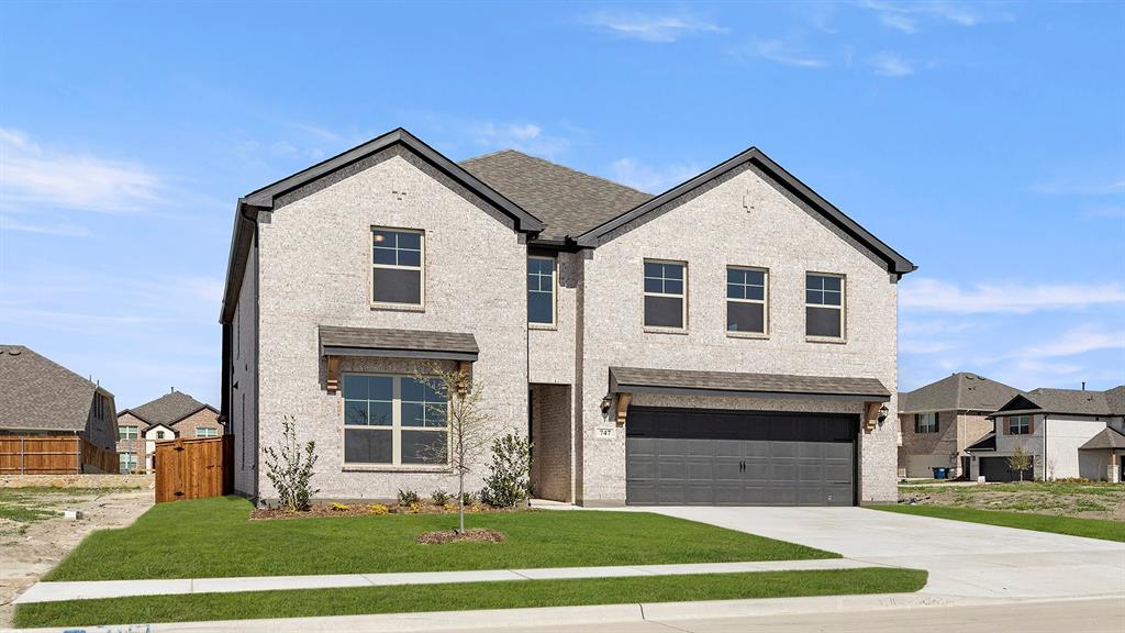 747 Embrace Property Photo 2