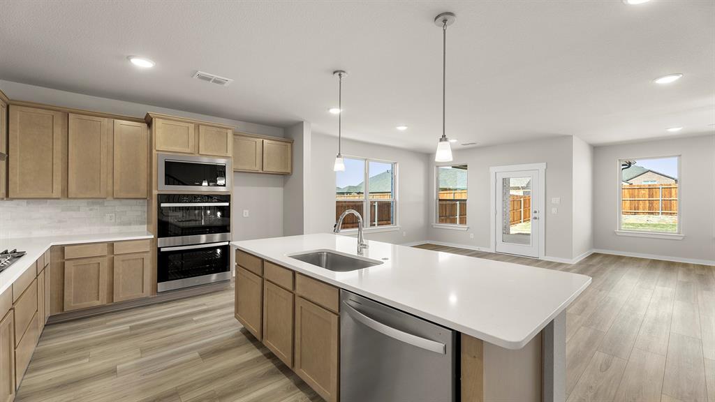 747 Embrace Property Photo 10