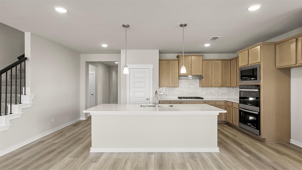 747 Embrace Property Photo 11