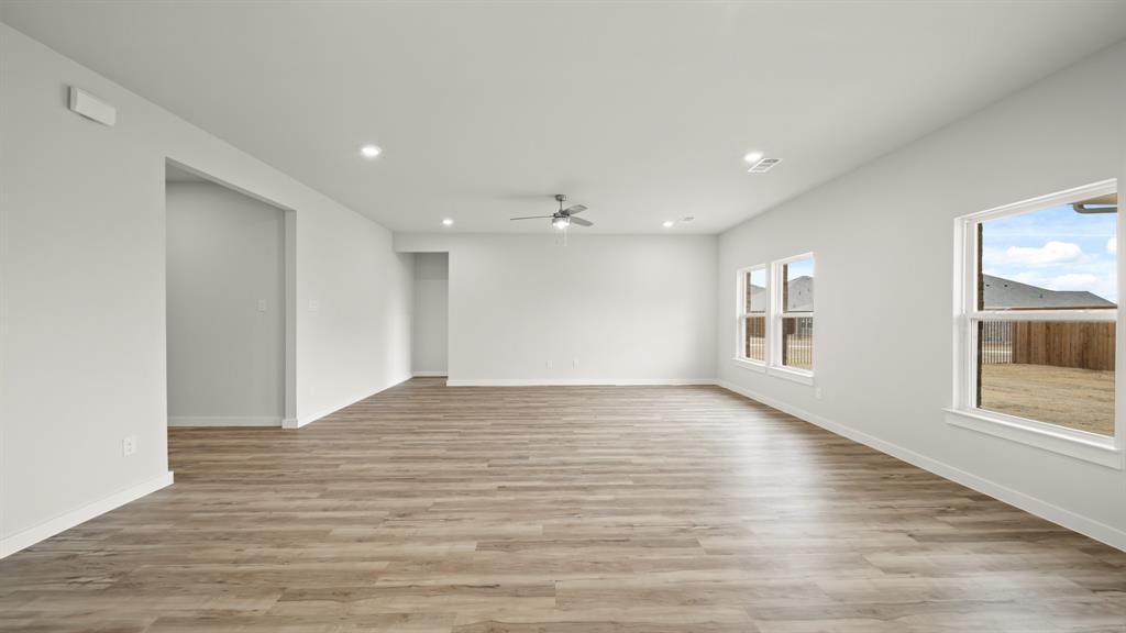 740 Vineyard Way Property Photo 6
