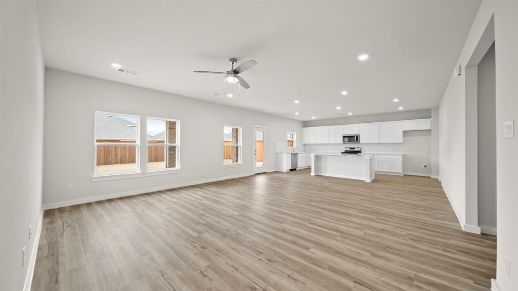 740 Vineyard Way Property Photo 7