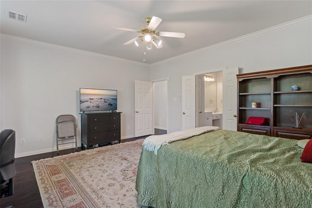 913 Royal Oaks Drive Property Photo 19