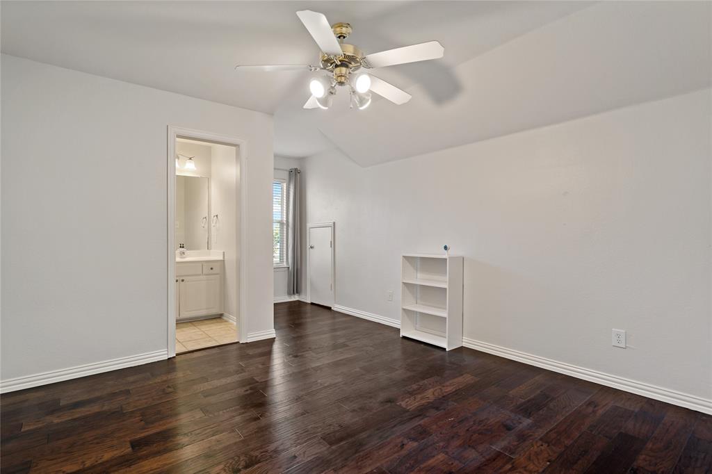 913 Royal Oaks Drive Property Photo 32