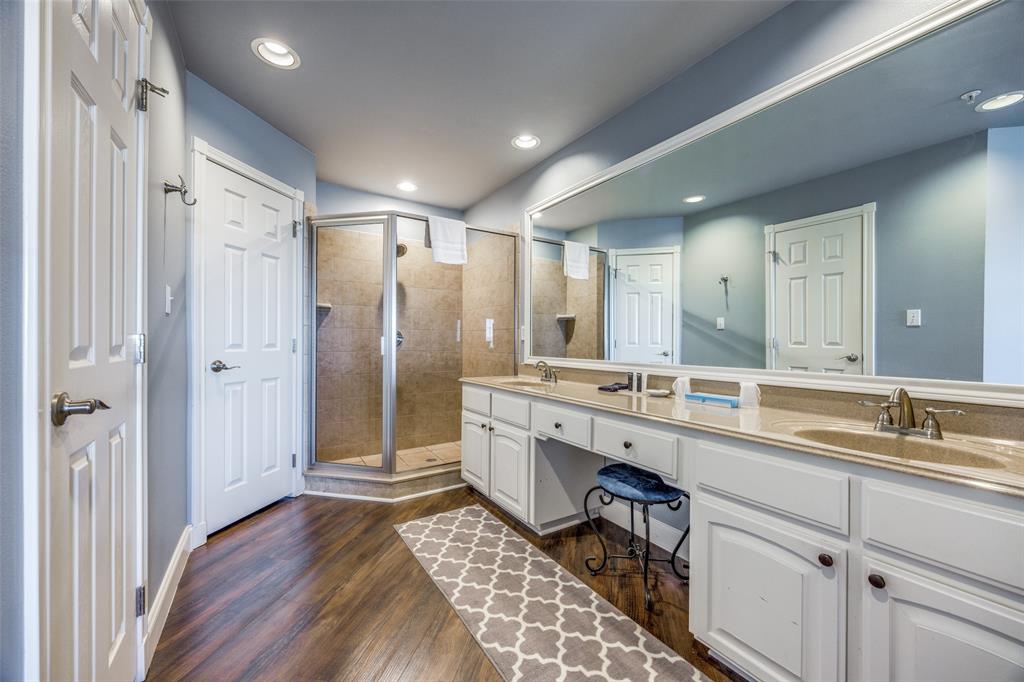 290 Tanglewood Circle 5431/32 Property Photo 8