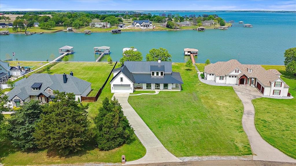 515 El Barco Property Photo 1