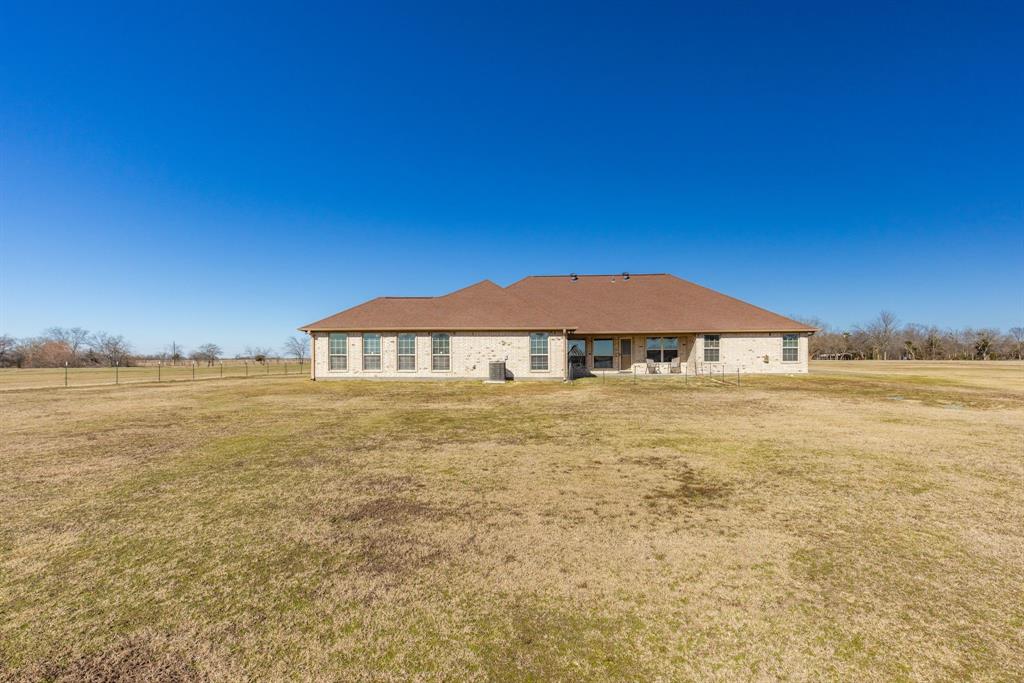 1310 County Road 3566 Property Photo 8